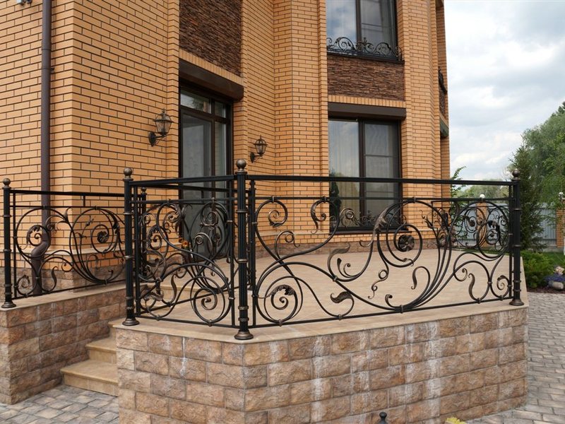 монолитные лестницы в Санкт-Петербурге и Беларуси